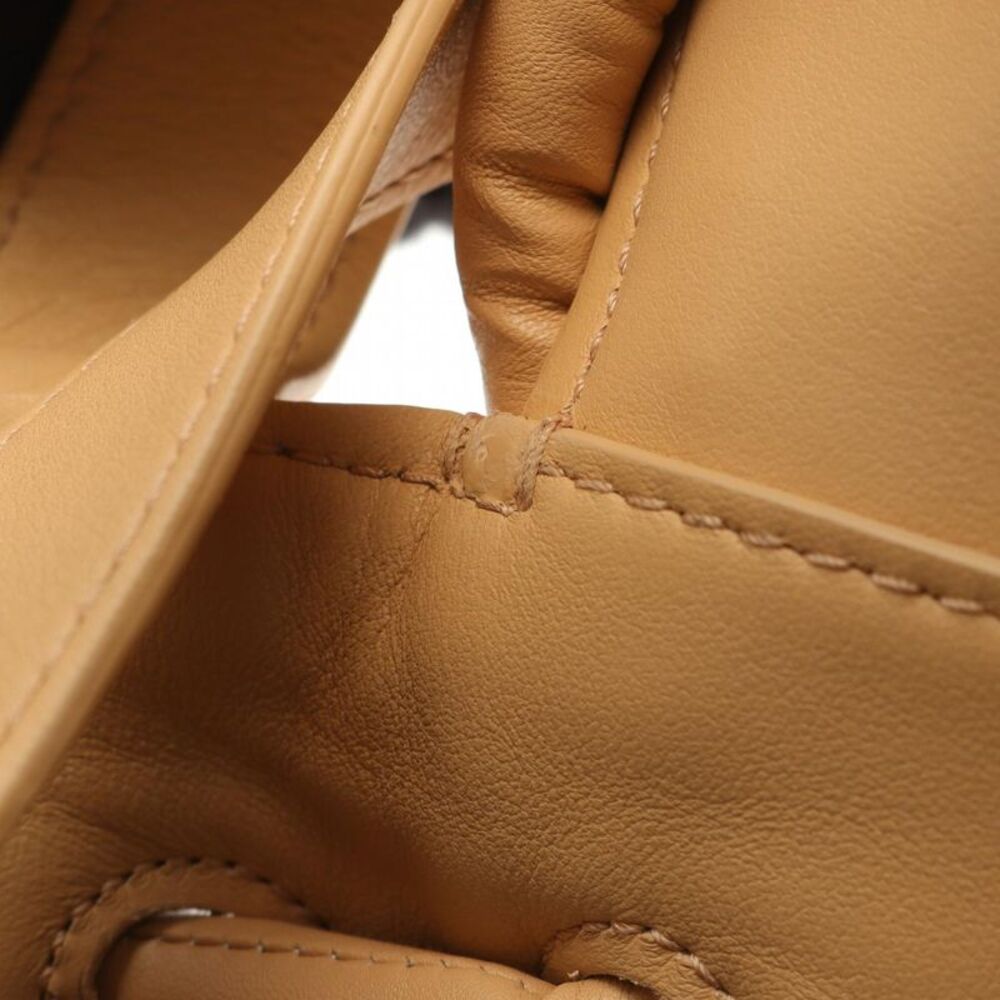 Bottega Veneta BEAK Leather Handbag - Picture 8 of 8